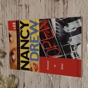 3/$13 Nancy Drew 22. Dressed to Steal by Carolyn Keene Children book